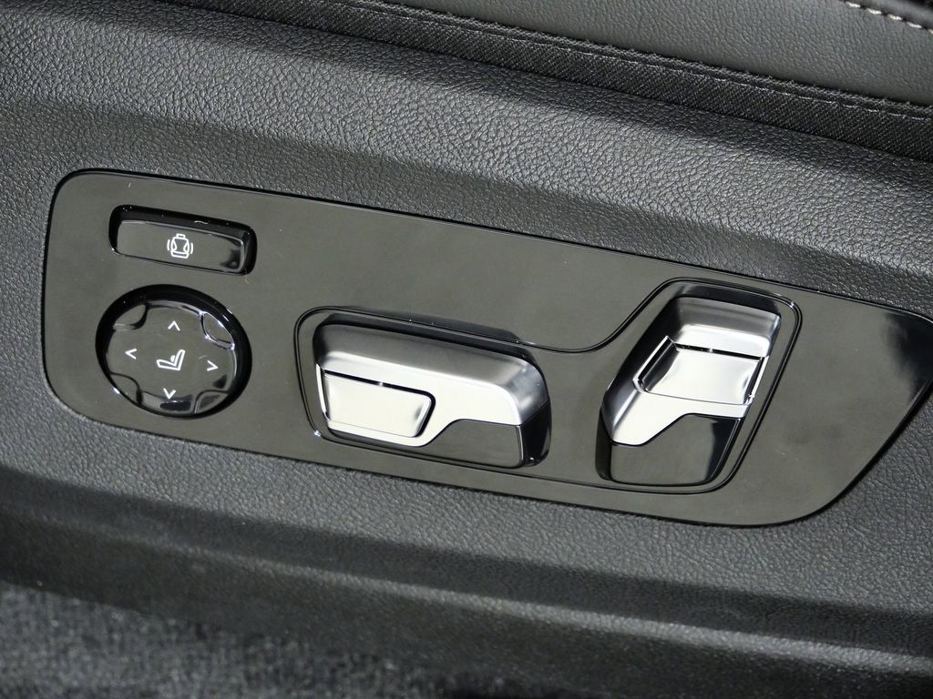 Thumbnail: 2026 BMW X5 - 41