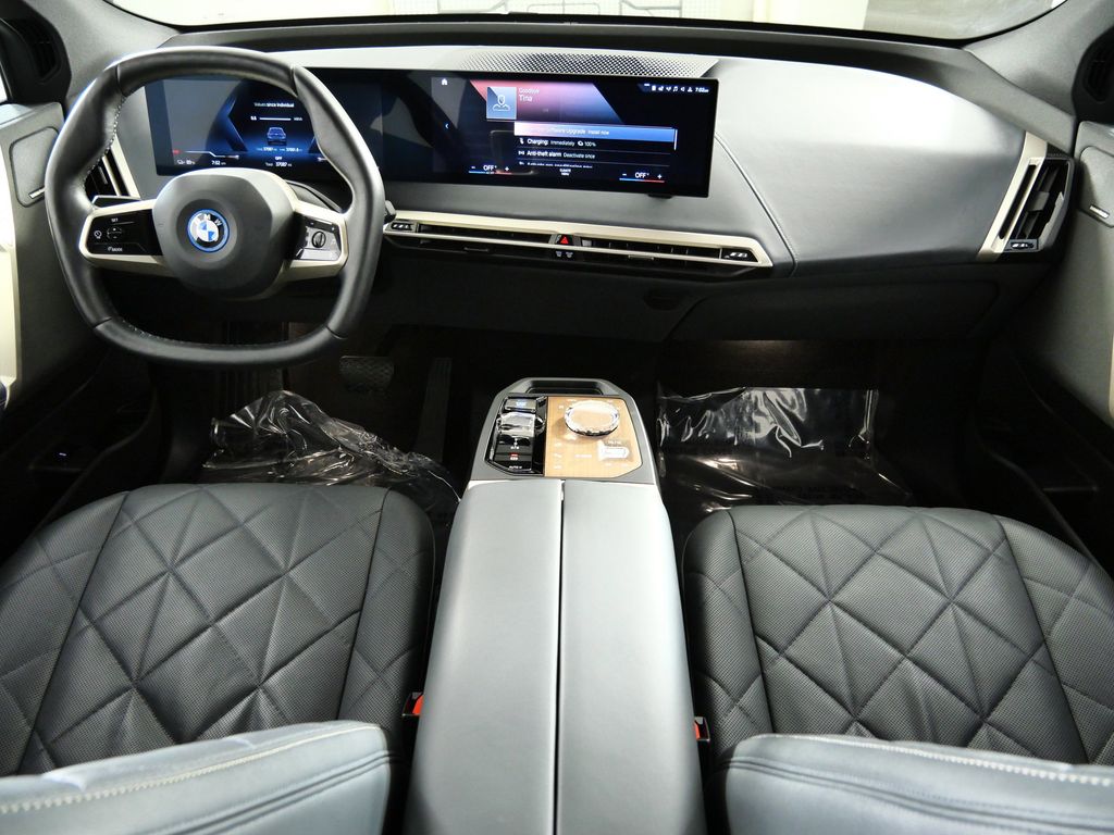 Thumbnail: 2023 BMW iX - 6