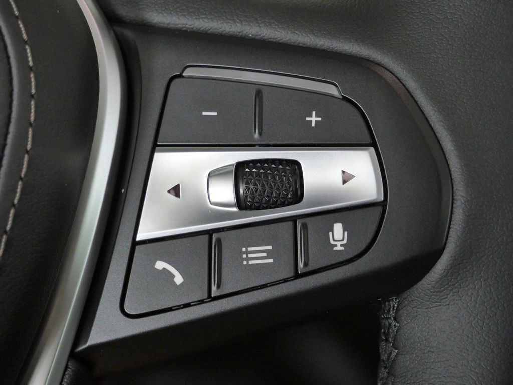 Thumbnail: 2026 BMW X5 - 42