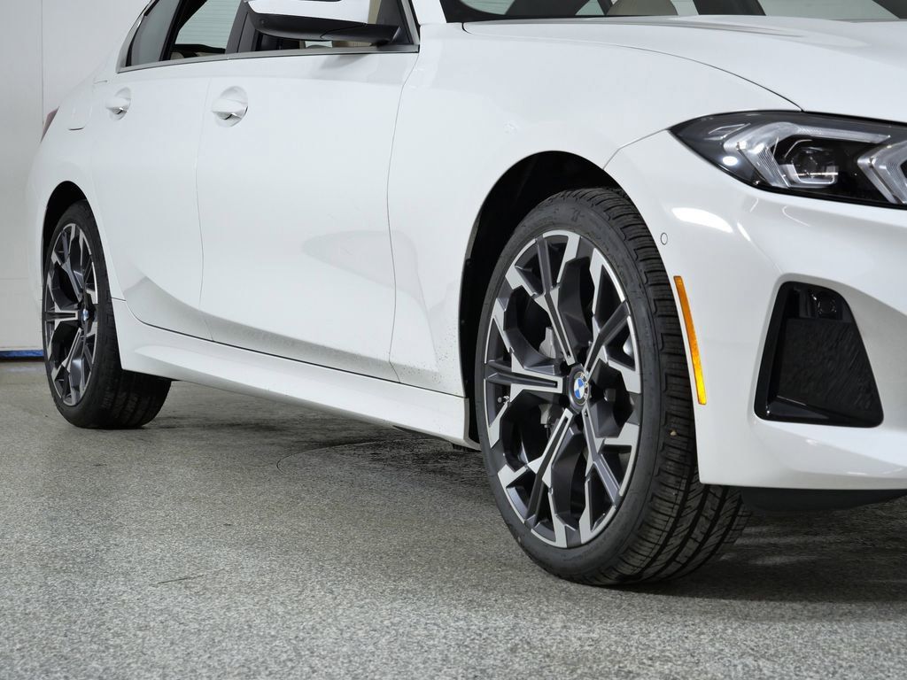 Thumbnail: 2026 BMW 3 Series - 8