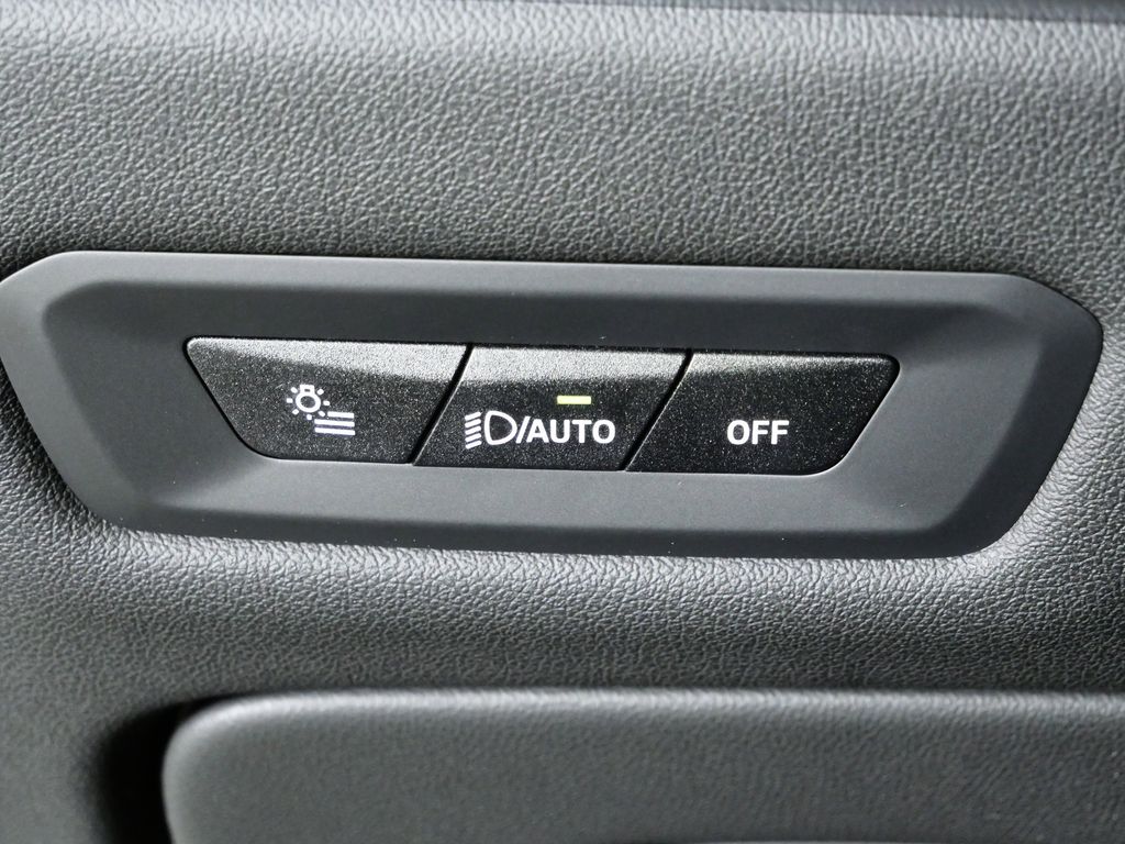 Thumbnail: 2026 BMW X5 - 40