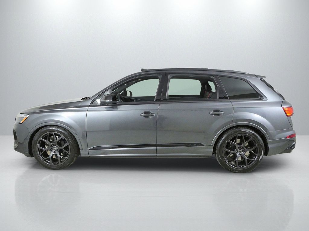 Thumbnail: 2025 Audi SQ7 - 14
