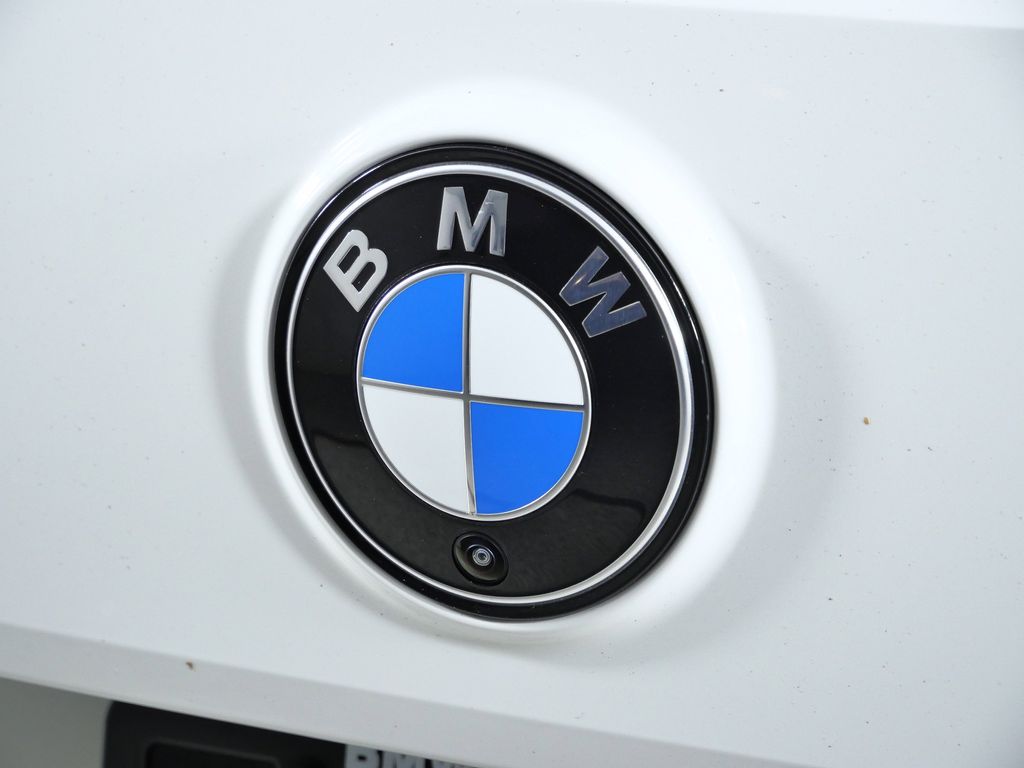 Thumbnail: 2026 BMW iX - 11