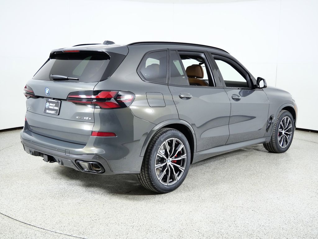 Thumbnail: 2026 BMW X5 - 9