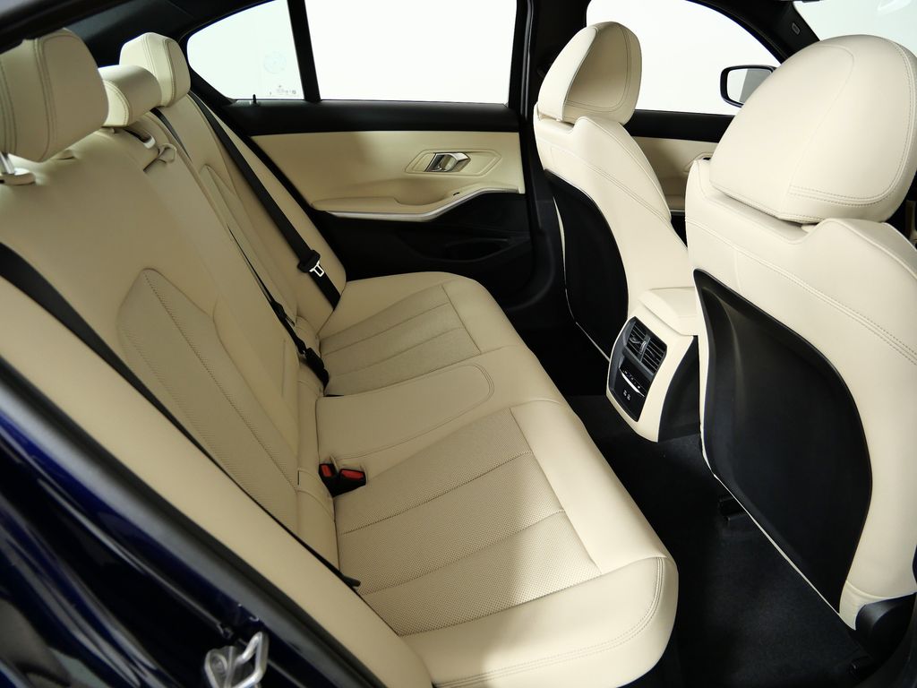 Thumbnail: 2026 BMW 3 Series - 25