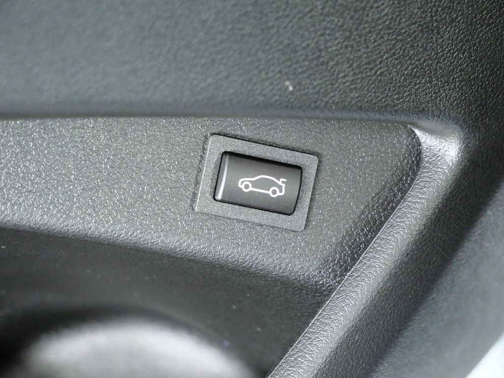 Thumbnail: 2026 BMW 2 Series - 33