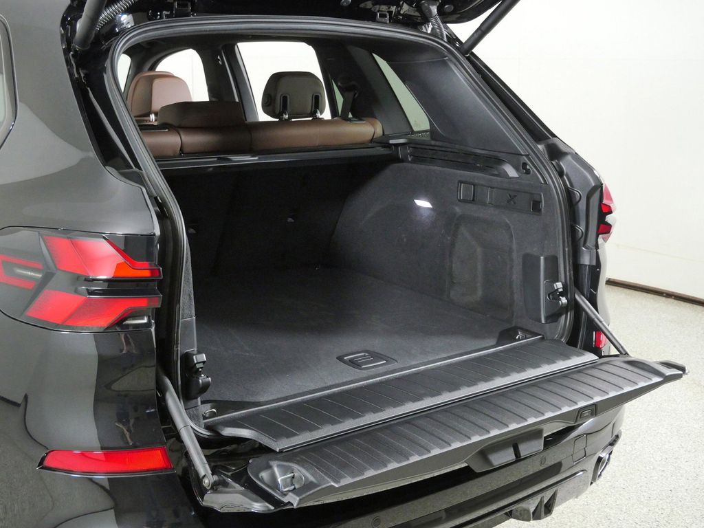 Thumbnail: 2026 BMW X5 - 29