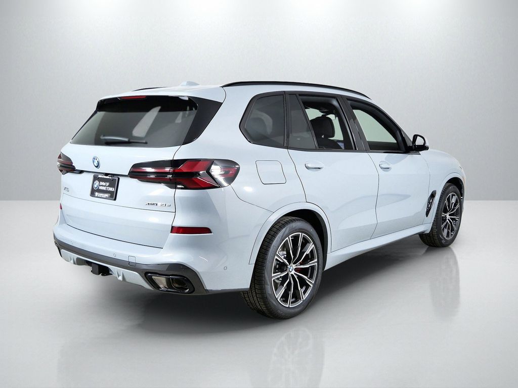 Thumbnail: 2026 BMW X5 - 9