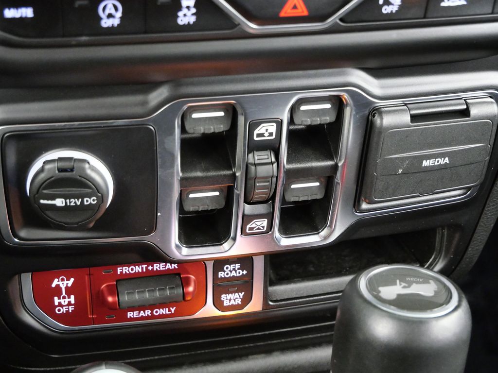 Thumbnail: 2023 Jeep Wrangler - 45