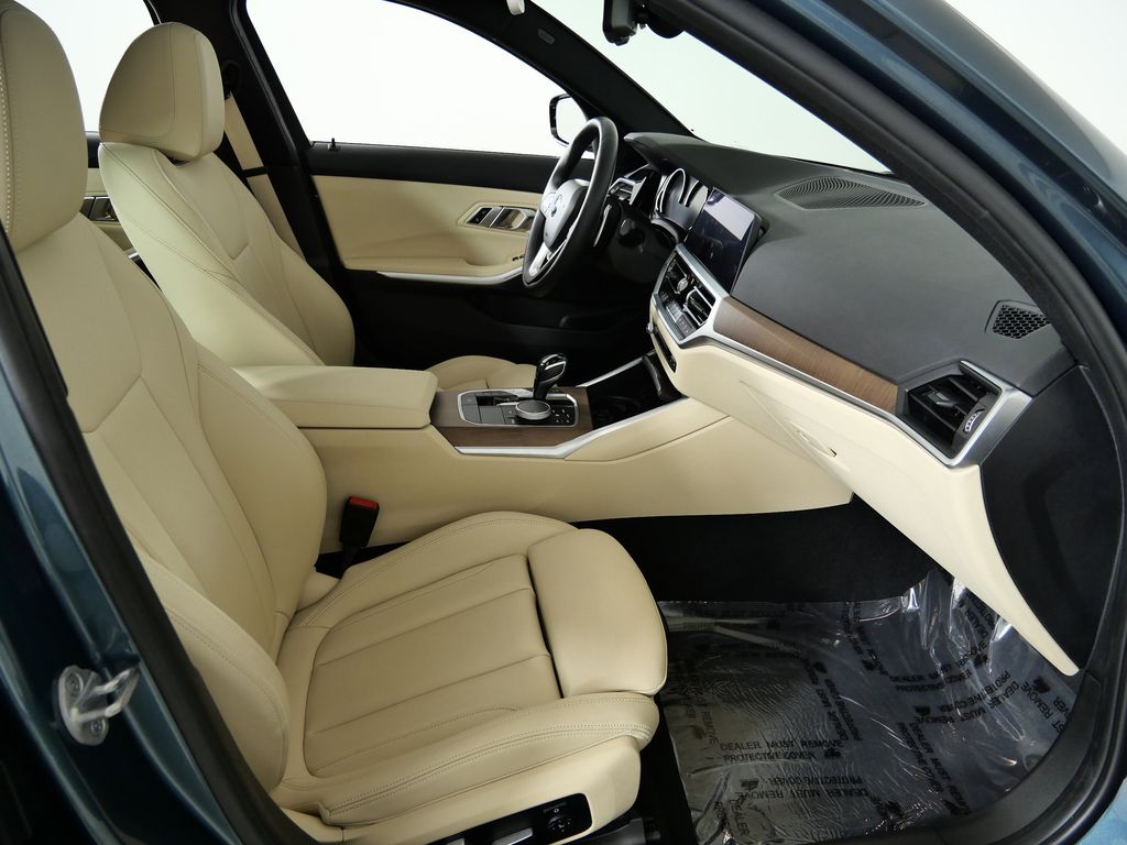 Thumbnail: 2020 BMW 3 Series - 21