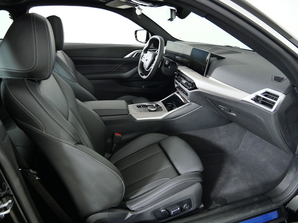 Thumbnail: 2025 BMW 4 Series - 20