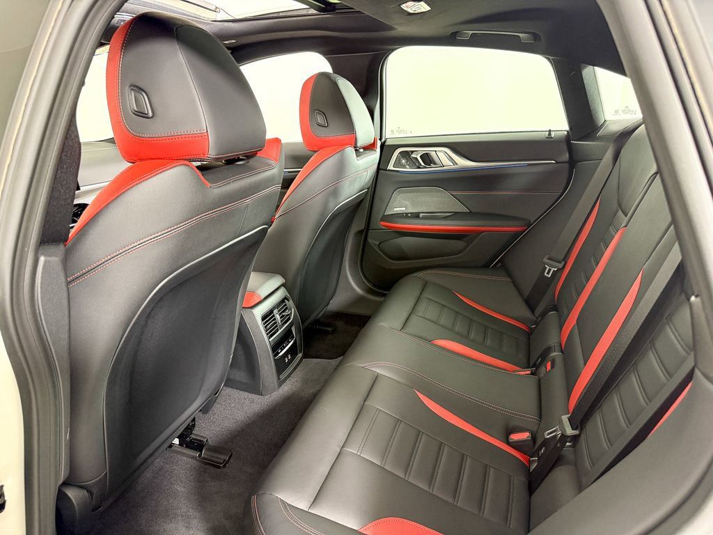 Thumbnail: 2025 BMW i4 - 32