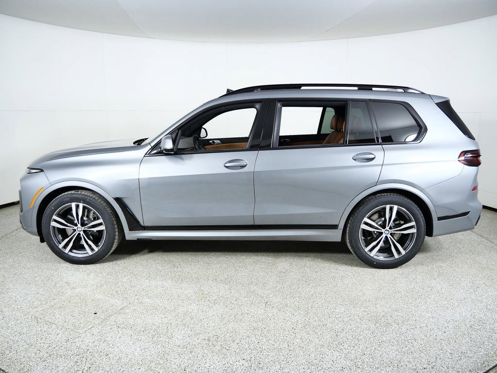 Thumbnail: 2026 BMW X7 - 17