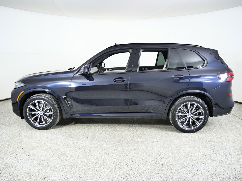 Thumbnail: 2026 BMW X5 - 15