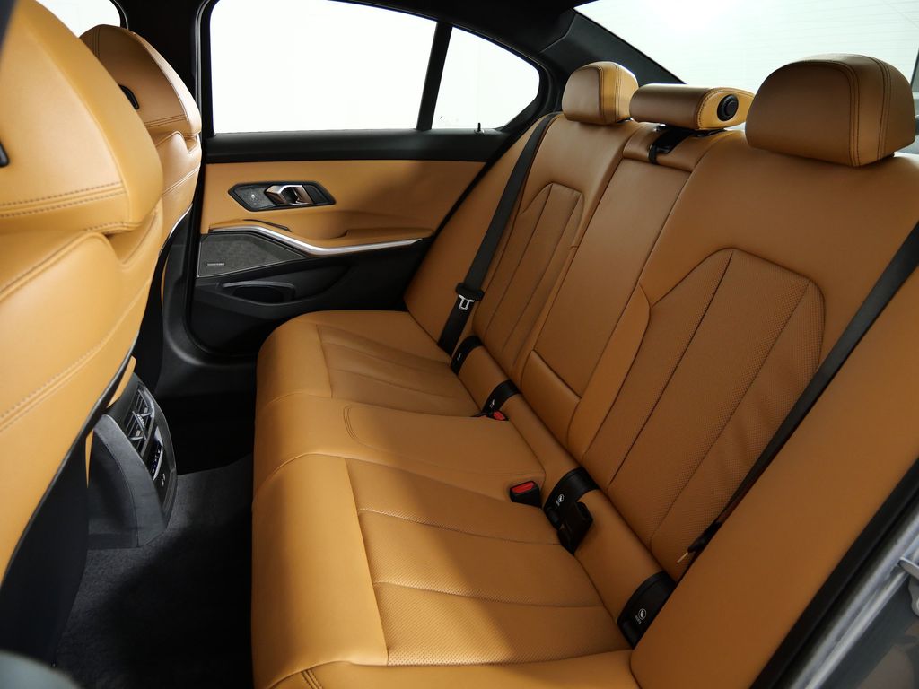 Thumbnail: 2026 BMW 3 Series - 31