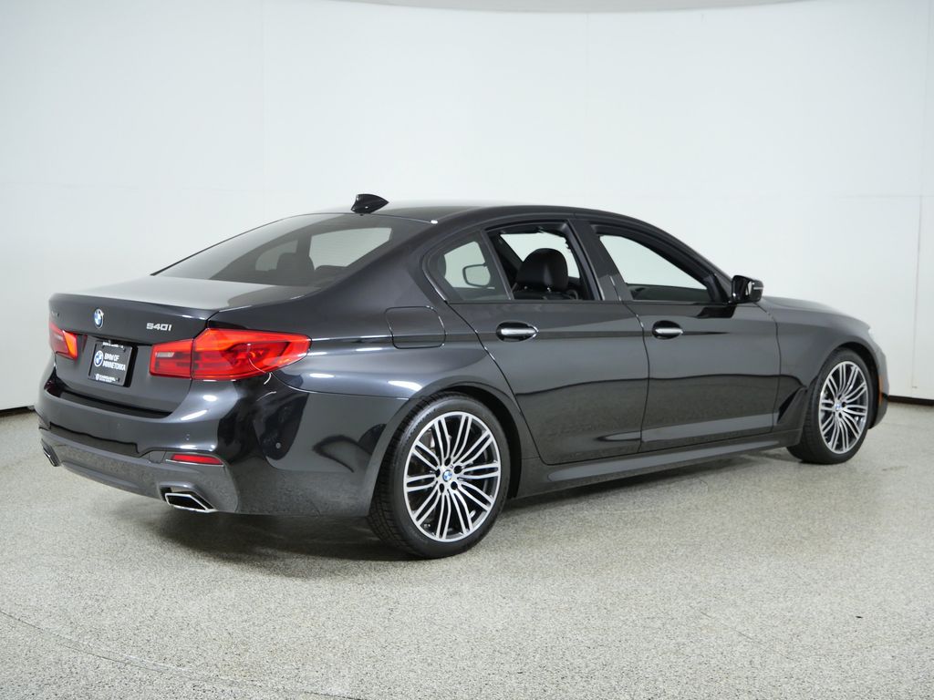 Thumbnail: 2017 BMW 5 Series - 9