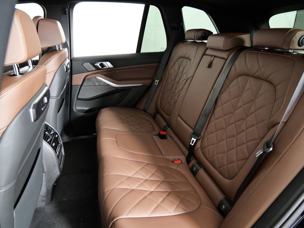 Thumbnail: 2026 BMW X5 - 35