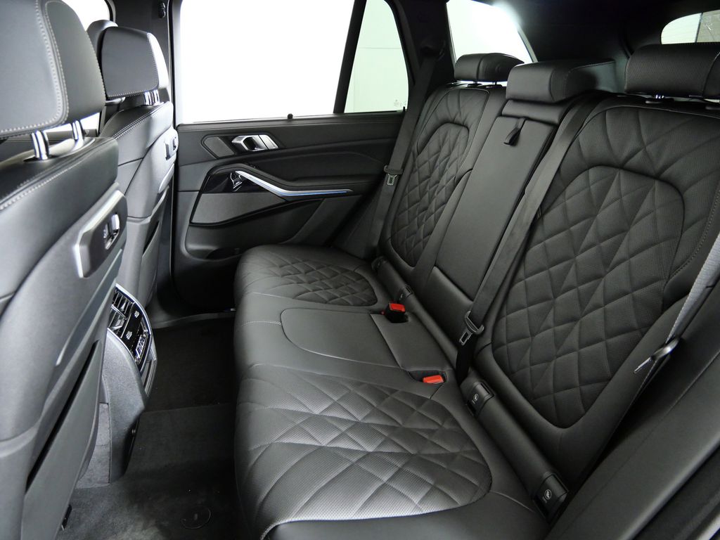 Thumbnail: 2026 BMW X5 - 33