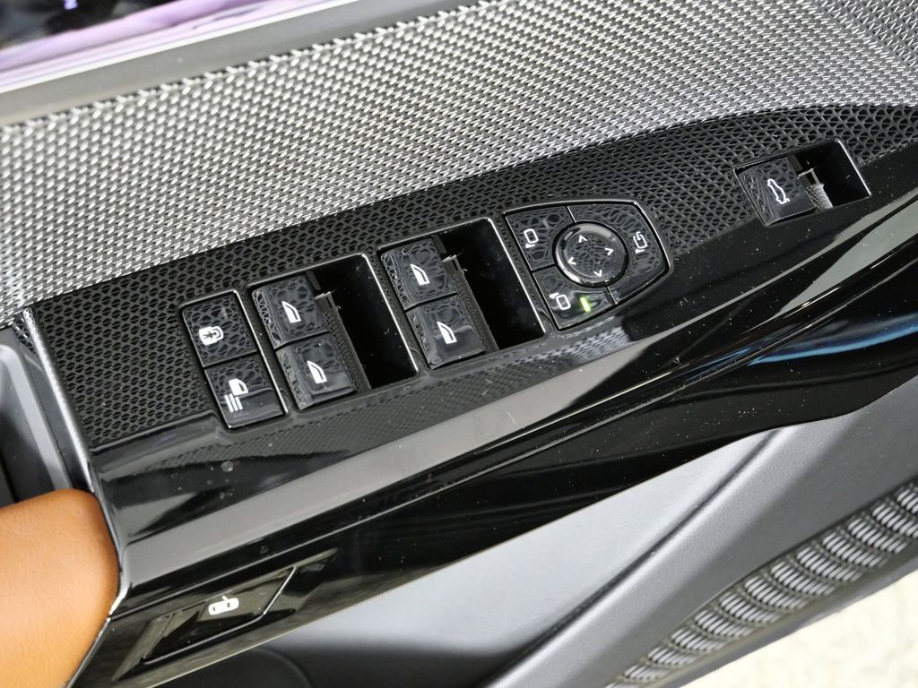 Thumbnail: 2026 BMW 7 Series - 36