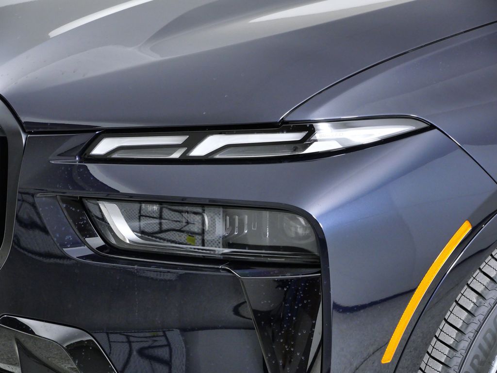 Thumbnail: 2026 BMW X7 - 3