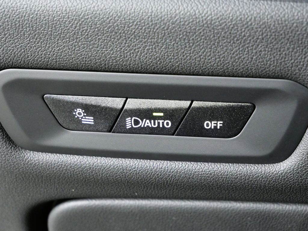 Thumbnail: 2026 BMW X5 - 40