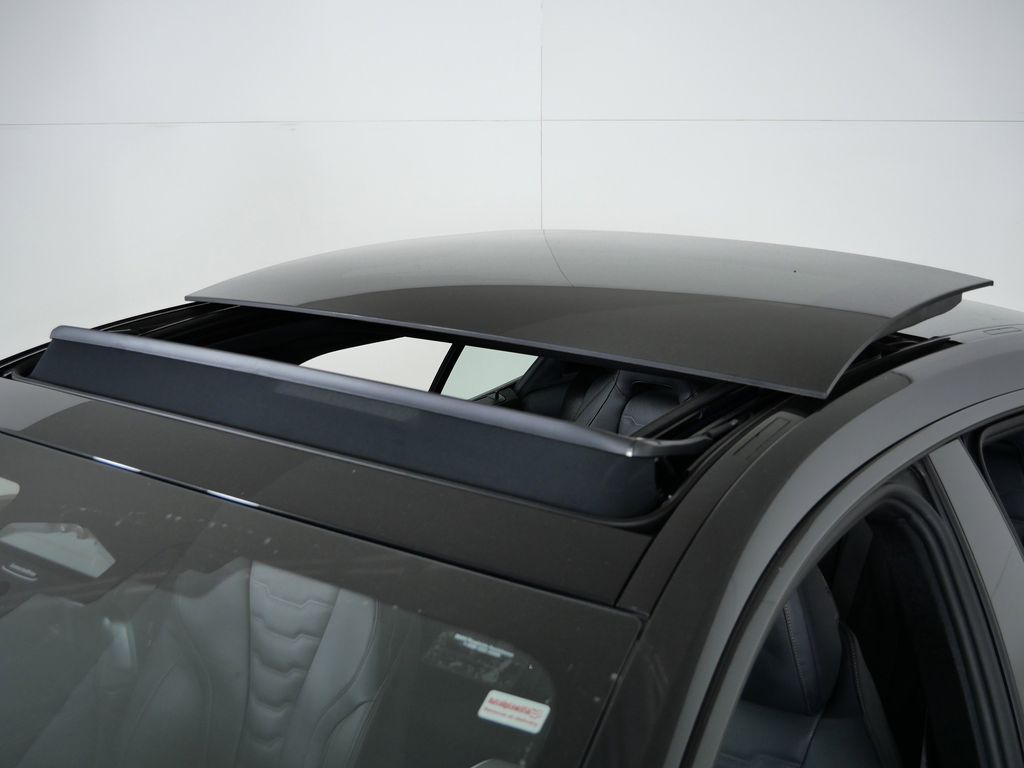 Thumbnail: 2026 BMW 8 Series - 19