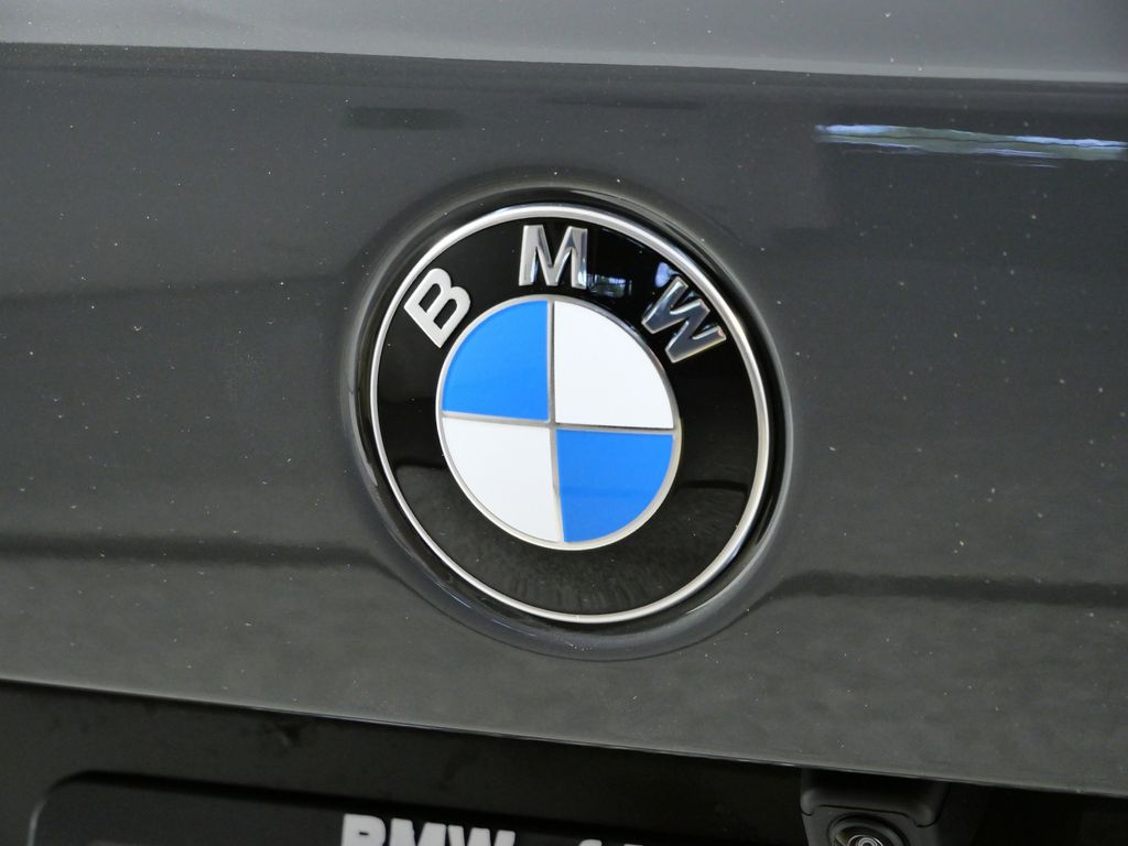 Thumbnail: 2026 BMW X5 - 11