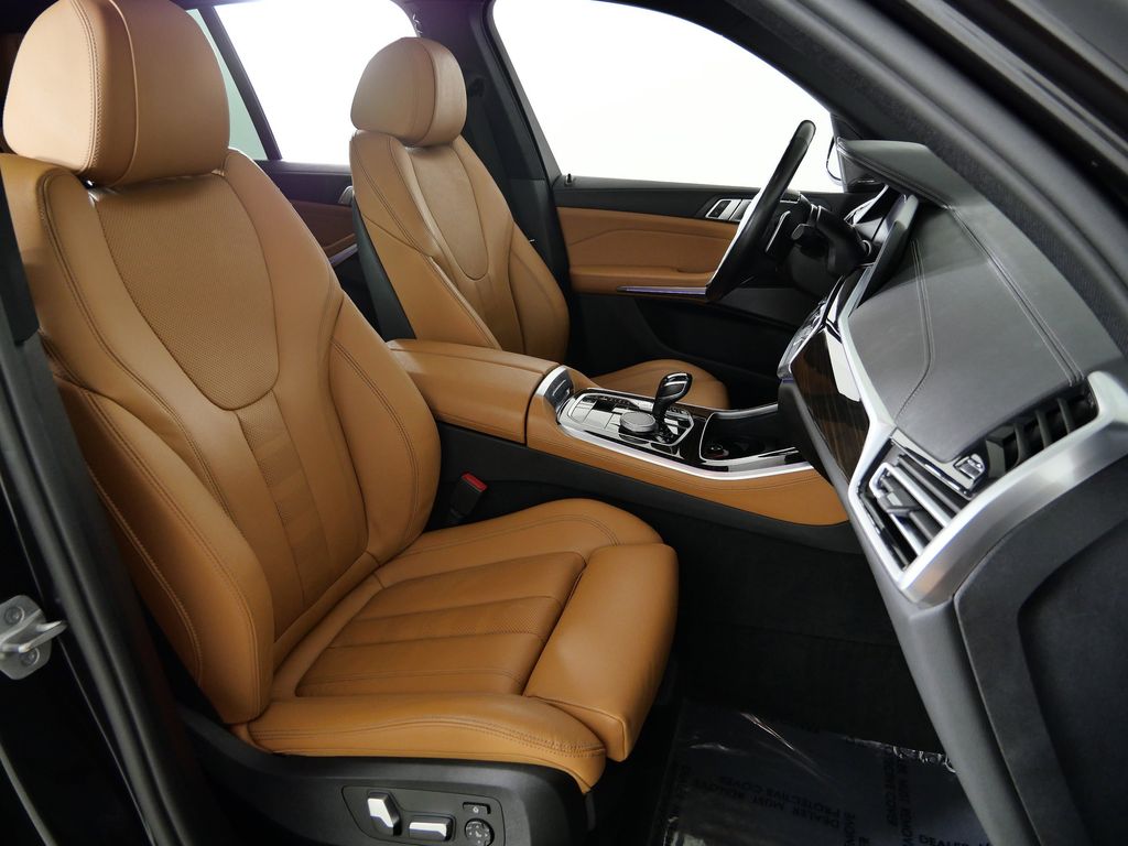 Thumbnail: 2021 BMW X5 - 22