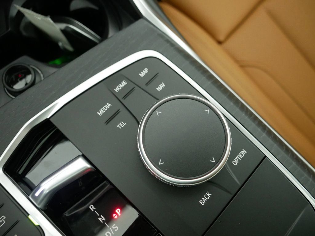 Thumbnail: 2025 BMW 3 Series - 51