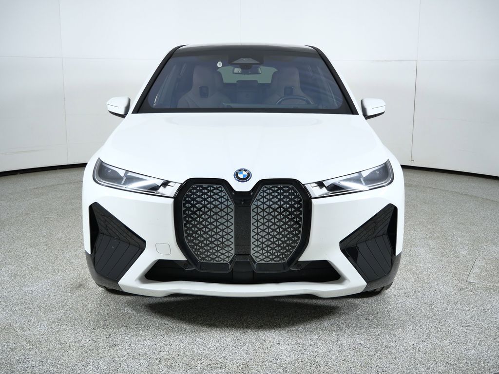 Thumbnail: 2023 BMW iX - 3