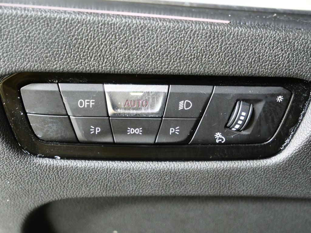 Thumbnail: 2023 BMW 3 Series - 42