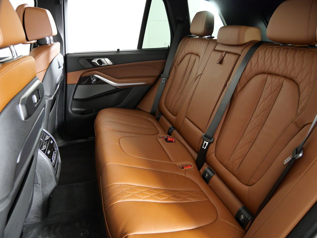 Thumbnail: 2025 BMW X5 - 38