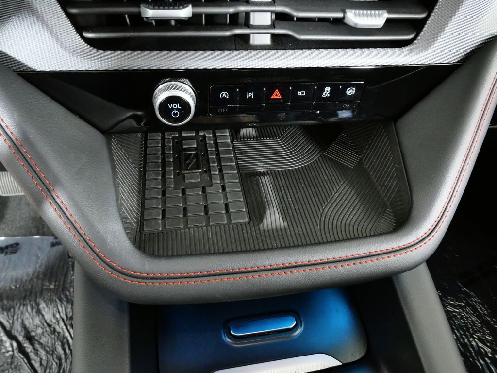 Thumbnail: 2025 Ford Explorer - 36