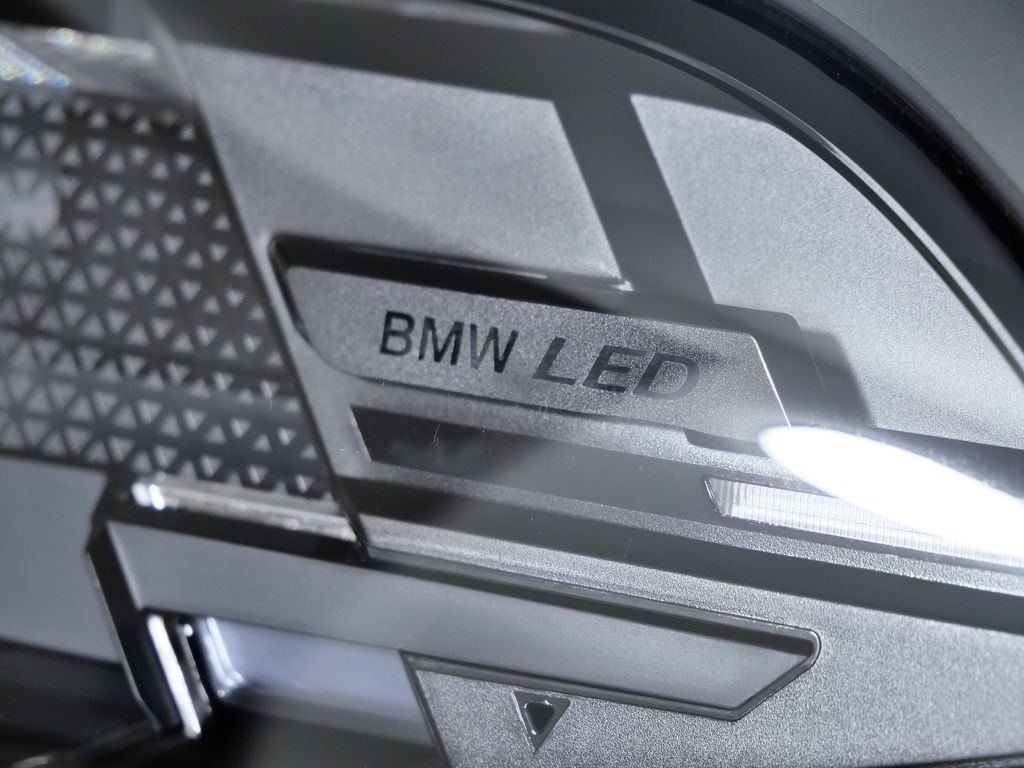 Thumbnail: 2026 BMW X5 - 4