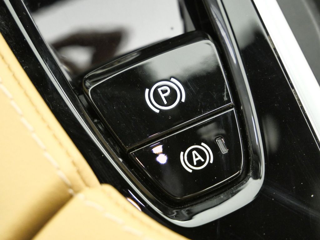 Thumbnail: 2024 Volvo XC90 - 46