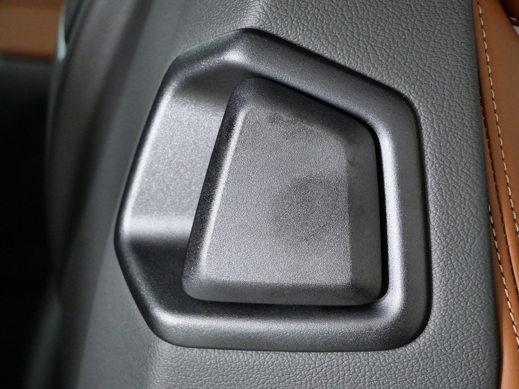 Thumbnail: 2026 BMW M4 - 23