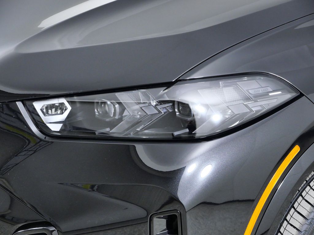 Thumbnail: 2026 BMW X5 - 3