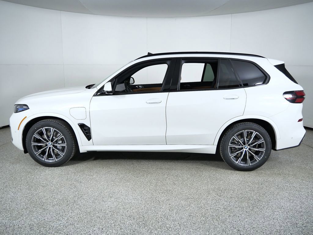 Thumbnail: 2026 BMW X5 - 17