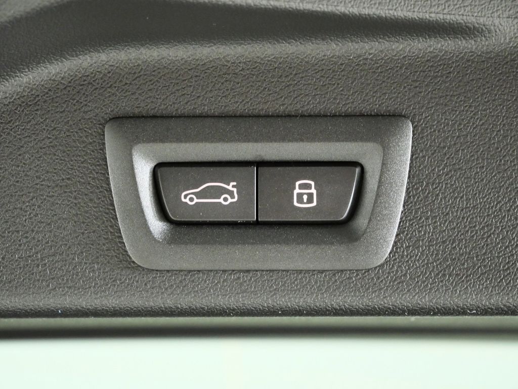 Thumbnail: 2026 BMW X5 - 30