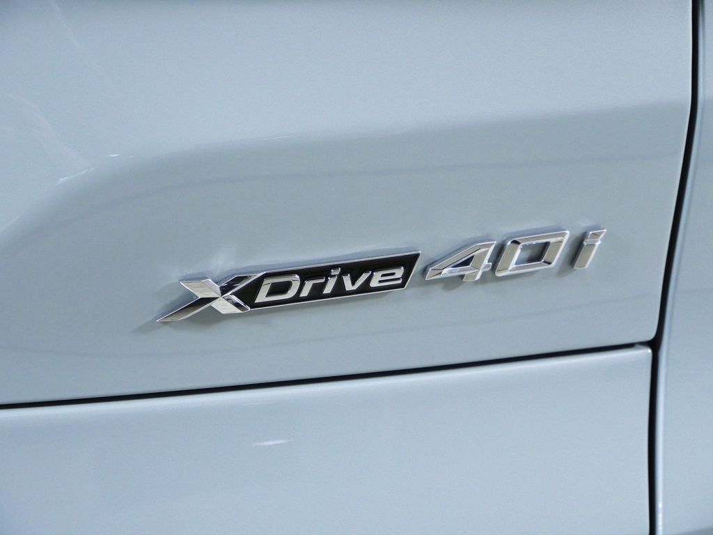 Thumbnail: 2026 BMW X5 - 11
