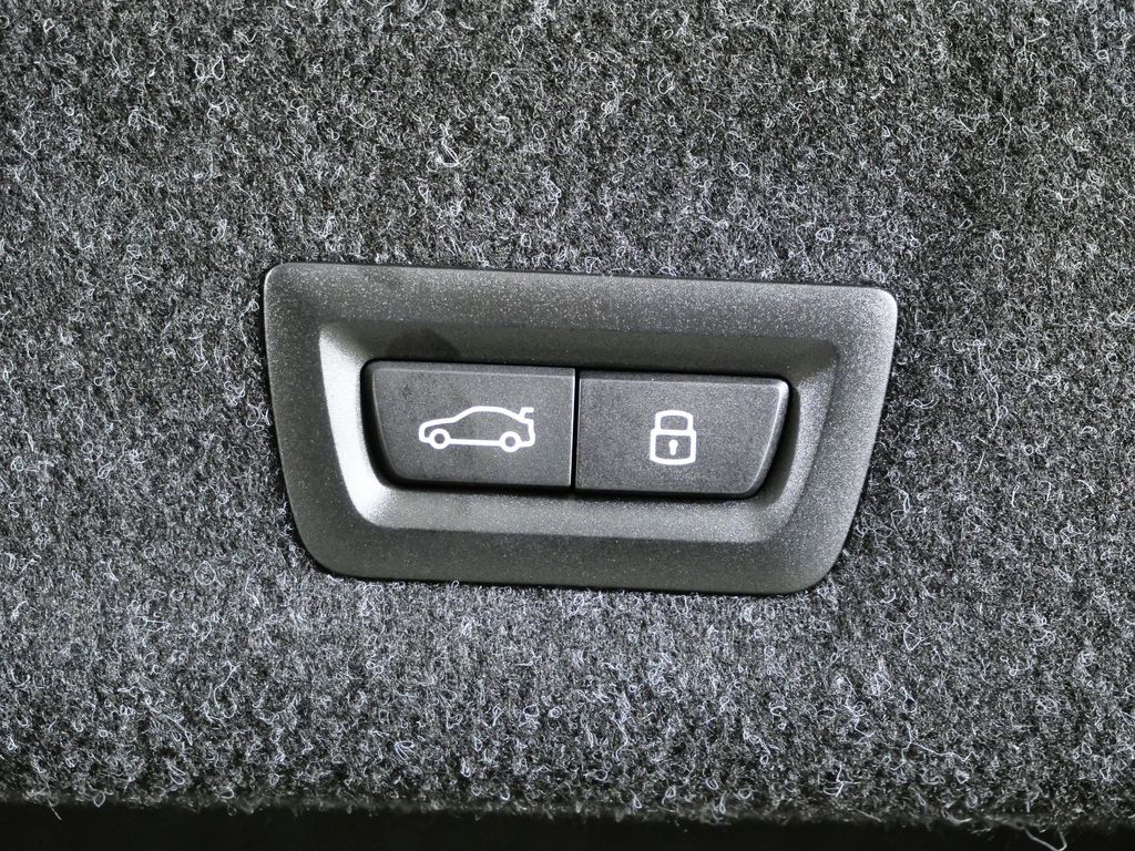 Thumbnail: 2026 BMW 3 Series - 28