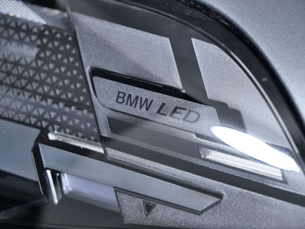 Thumbnail: 2026 BMW X5 - 4