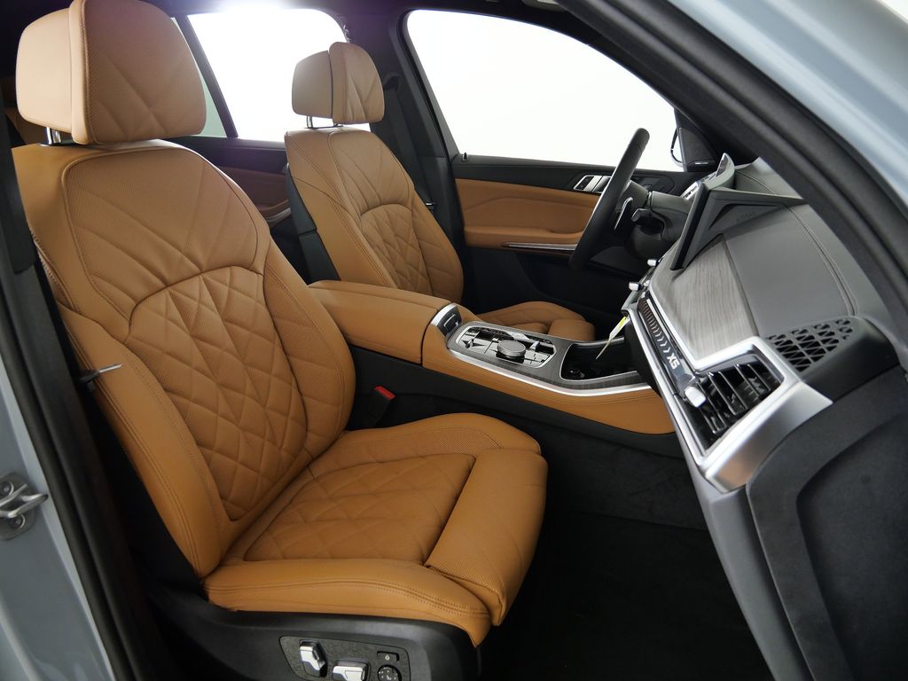 Thumbnail: 2026 BMW X5 - 21