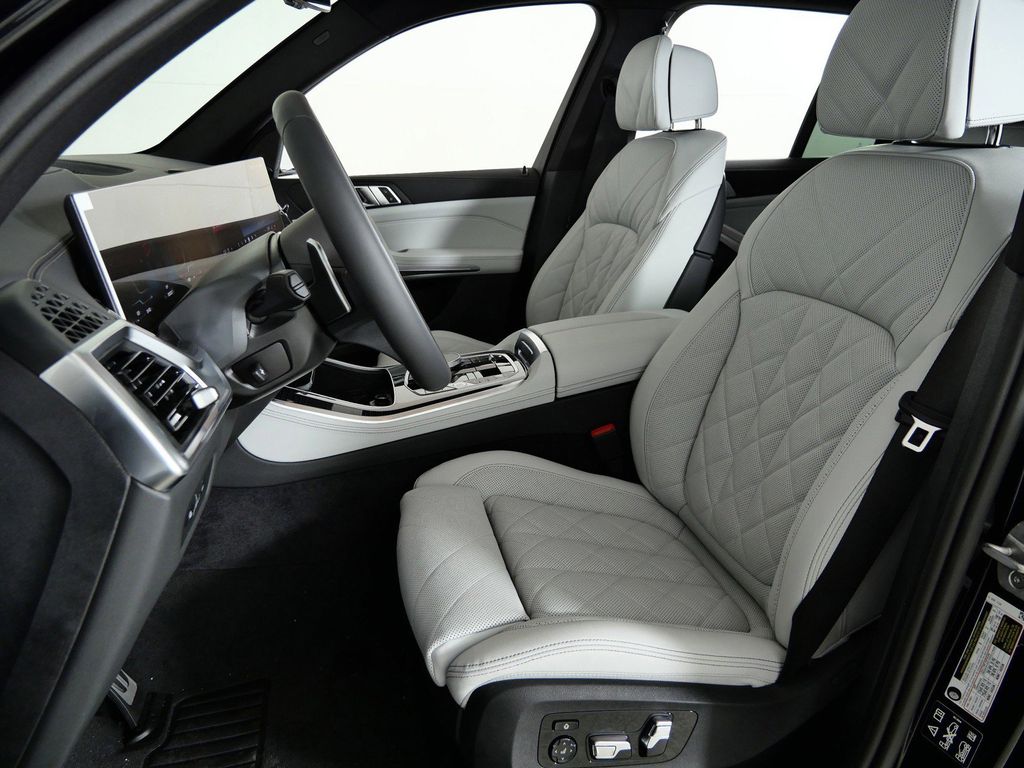 Thumbnail: 2026 BMW X5 - 36