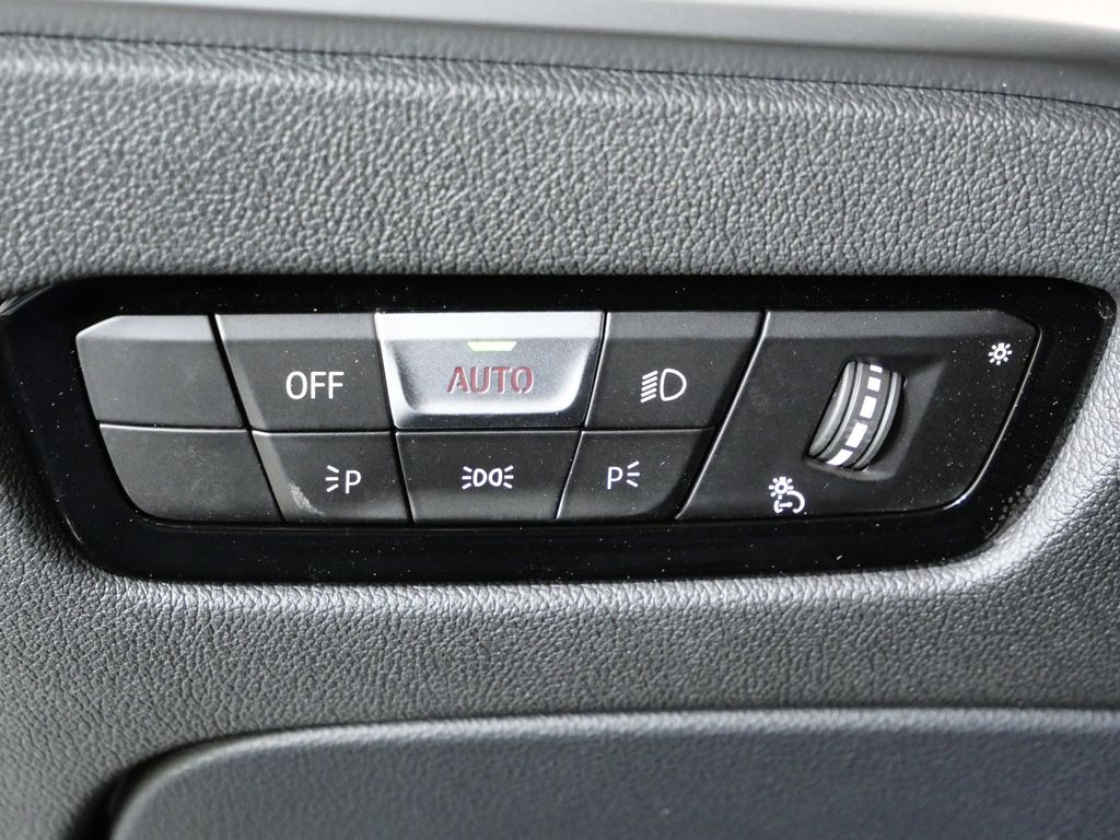 Thumbnail: 2026 BMW M4 - 35