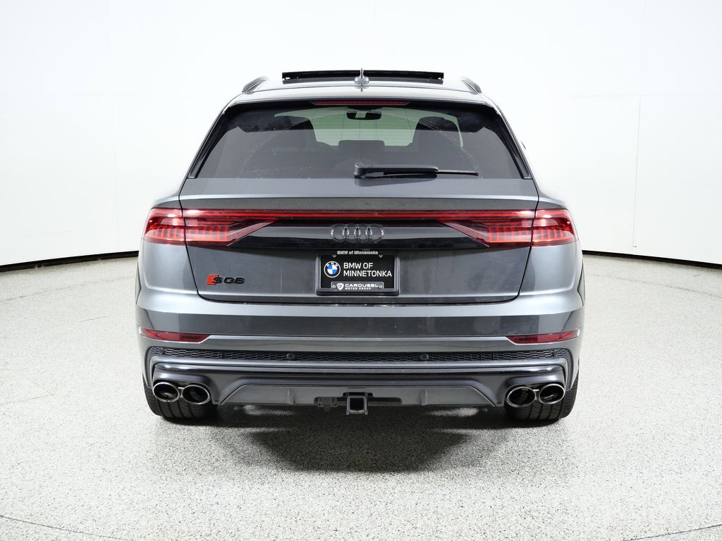 Thumbnail: 2023 Audi SQ8 - 11