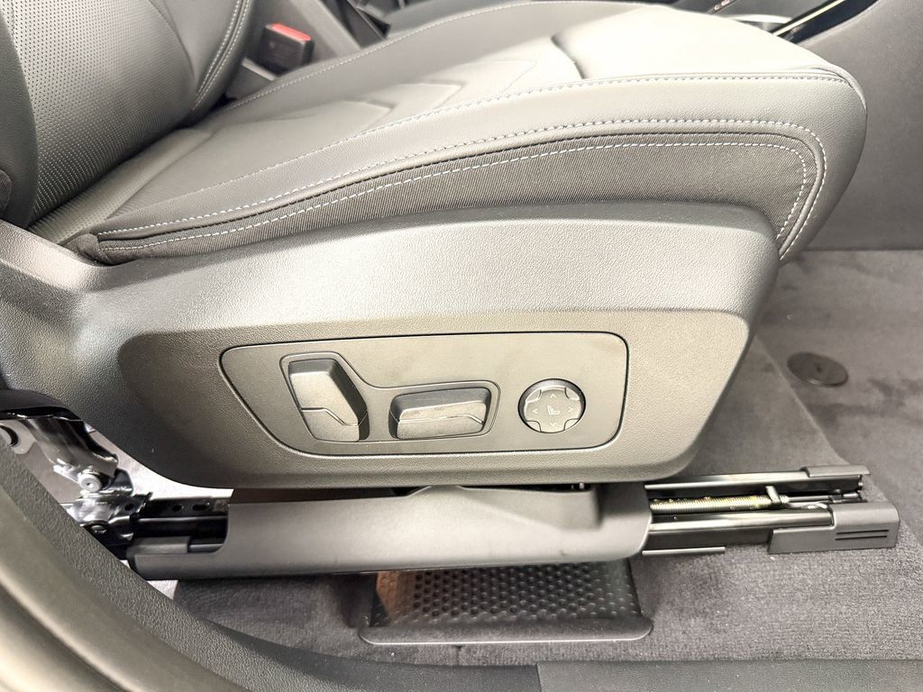 Thumbnail: 2025 BMW X1 - 24