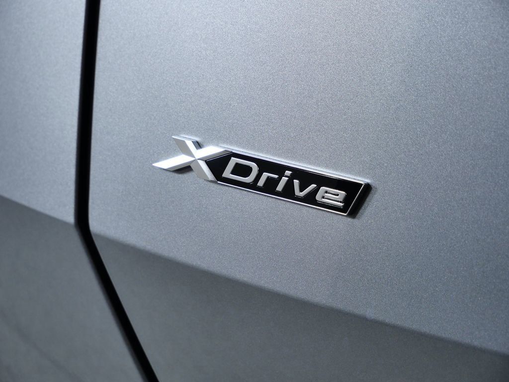 Thumbnail: 2026 BMW X3 - 15