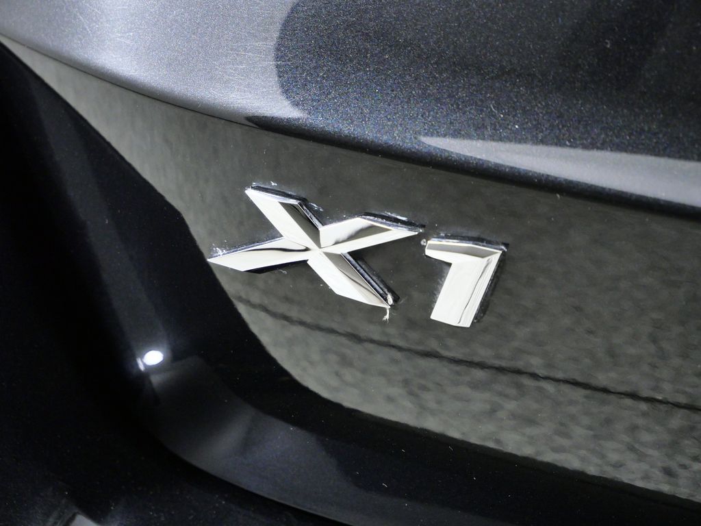 Thumbnail: 2023 BMW X1 - 16