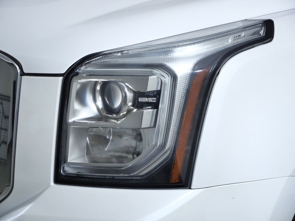 Thumbnail: 2018 GMC Yukon XL - 4